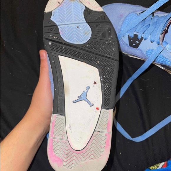 Air Jordan 4 - Picture 3 of 5